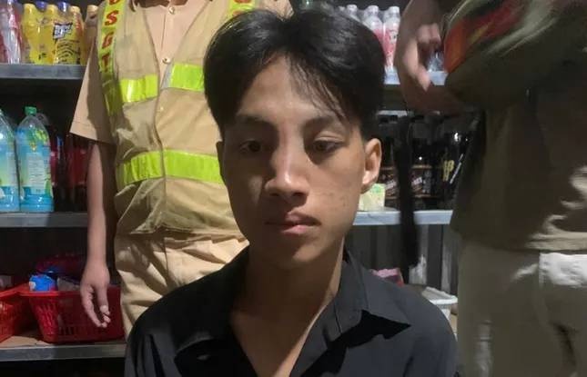 Bat doi tuong,  Lao xe may anh 1