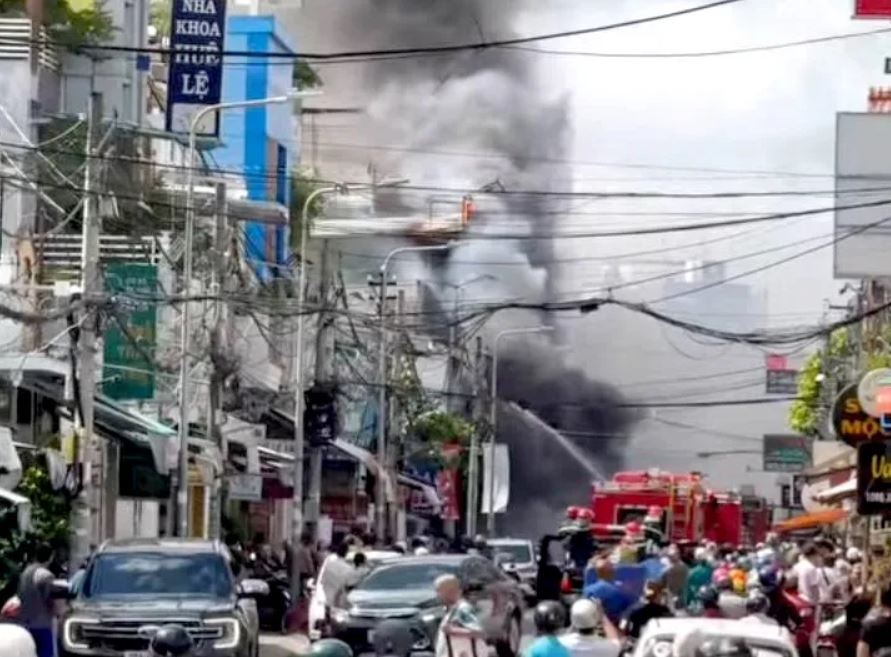 Chay cua hang Can Tho anh 2