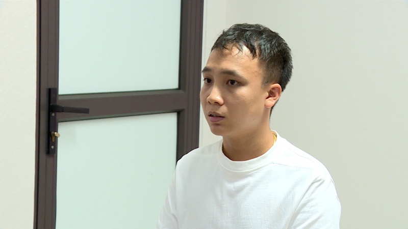 Quay roi phat tan,  canh au da,  len mang anh 1