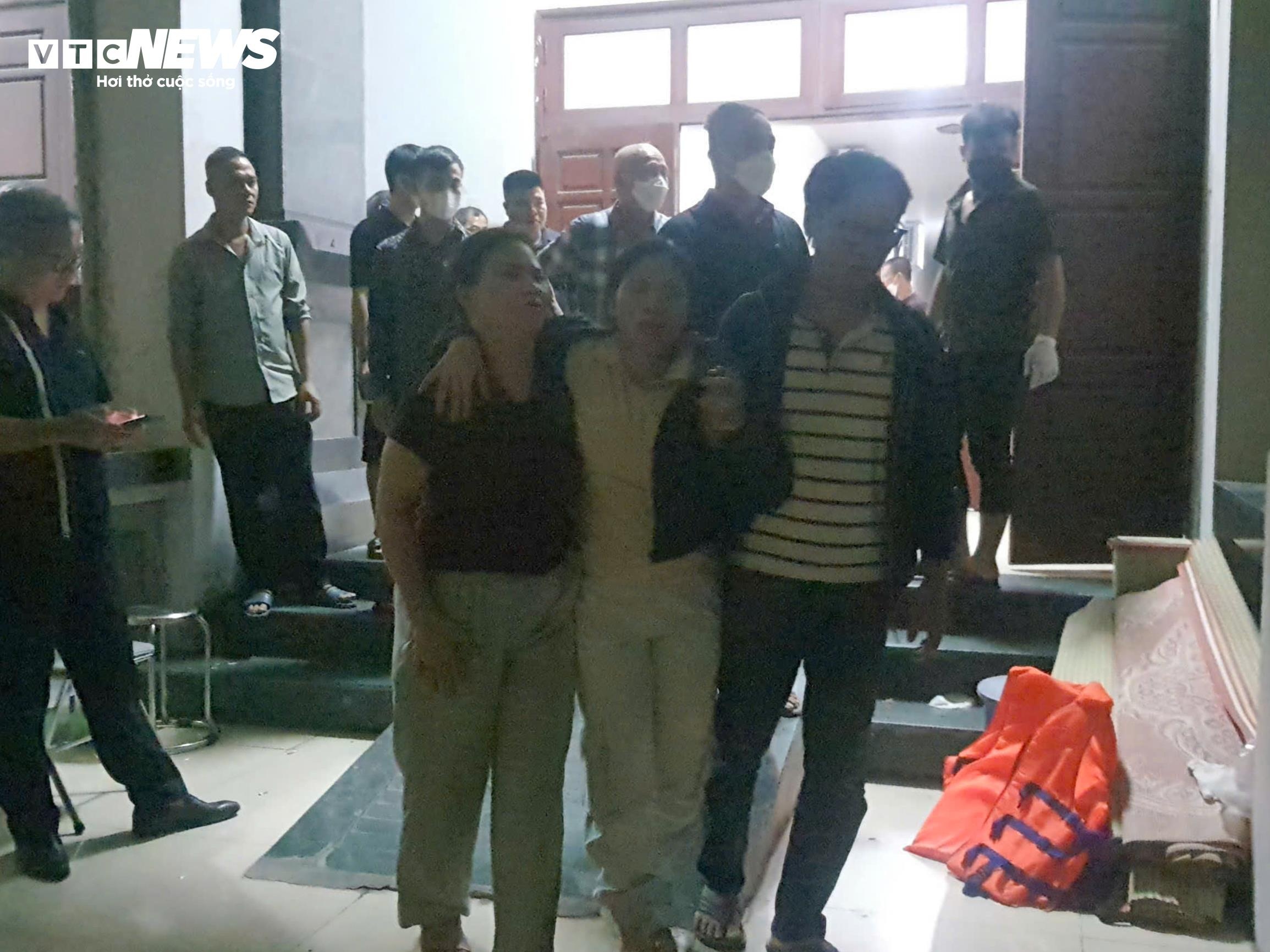 Vu lat tau,  Ha Long anh 6