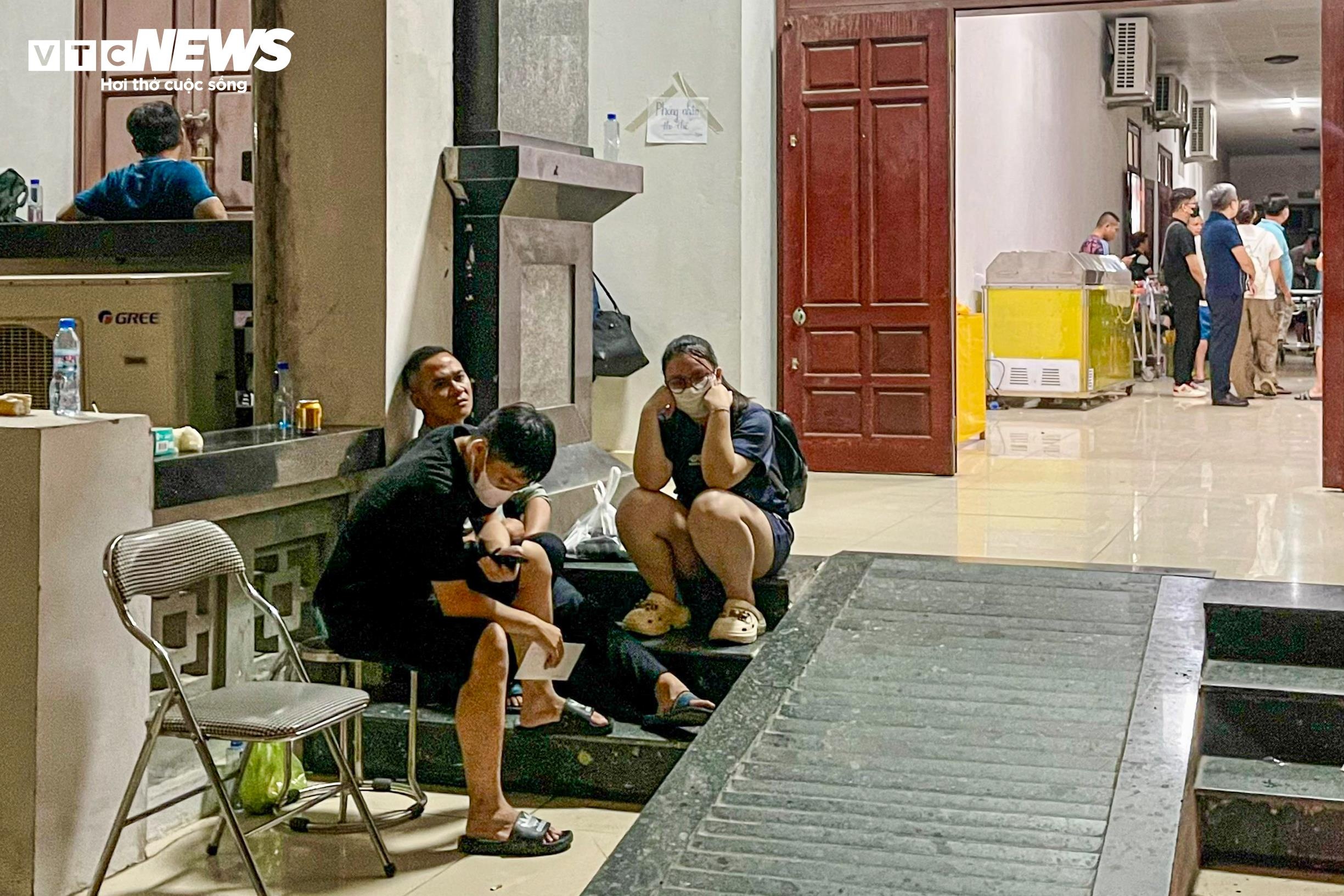 Vu lat tau,  Ha Long anh 4