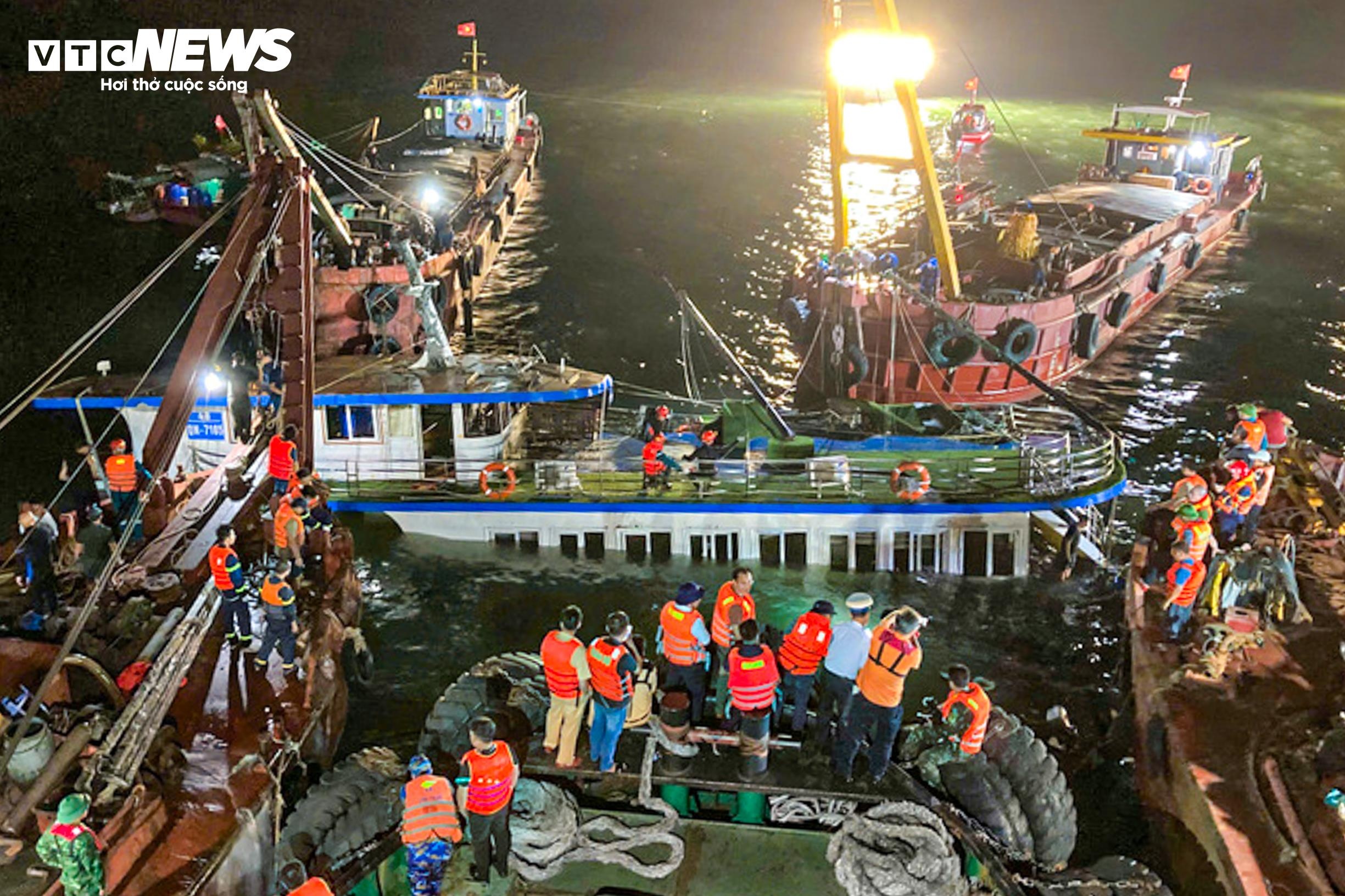 Vu lat tau,  Ha Long anh 1