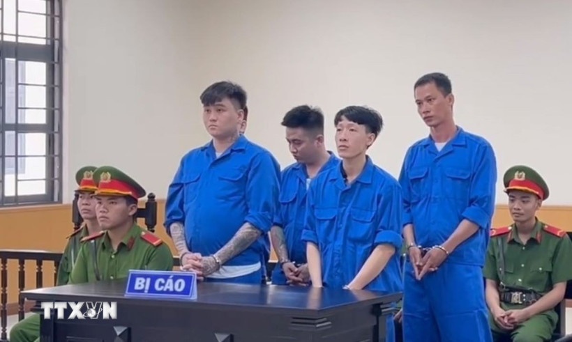 mua ban trai phep,  vu khi anh 1