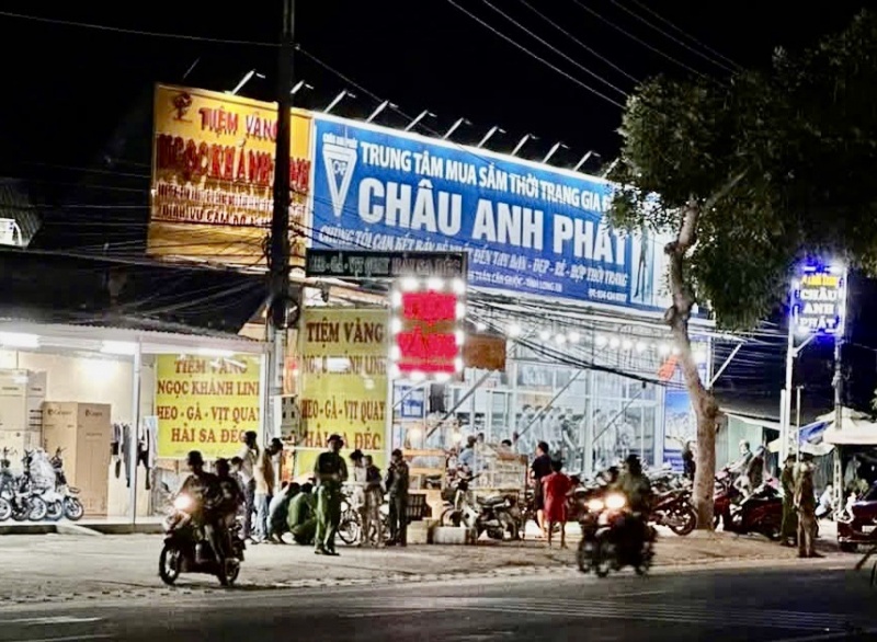 Doi tuong dung sung,  Cuop tiem vang,  vang Ngoc Khanh Linh anh 1