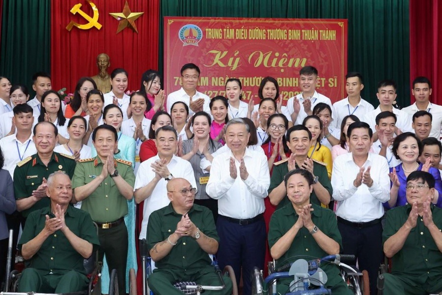 Tong Bi thu To Lam: ‘Uong nuoc nho nguon’ hinh anh