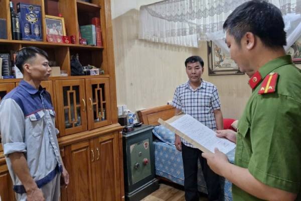 Kham xet khan cap noi o cua Son 'chua' va cac doi tuong lien quan hinh anh