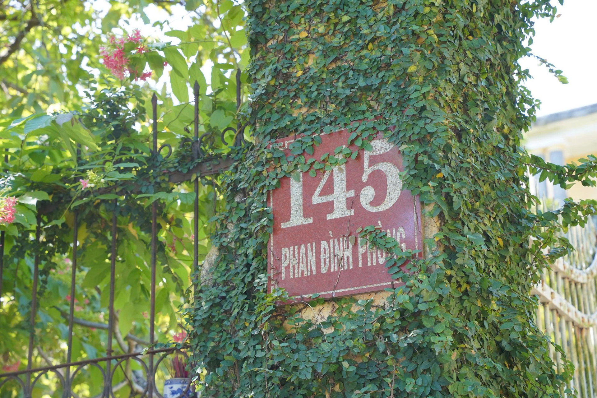Biet thu trieu Nguyen Hue anh 2