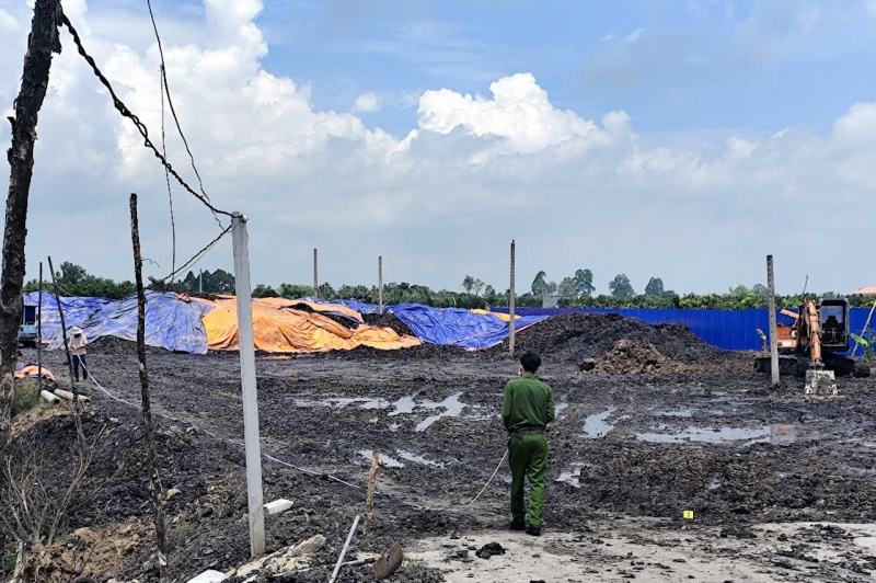 Bui Quang An,  Hot xoai,  Cuc Canh sat phong,  CSDT,  Mau nau den,  Nong nghiep Dia Long,  Cong ty Dia Long,  Doanh nghiep Dia Long,  Giam doc Dia Long anh 2