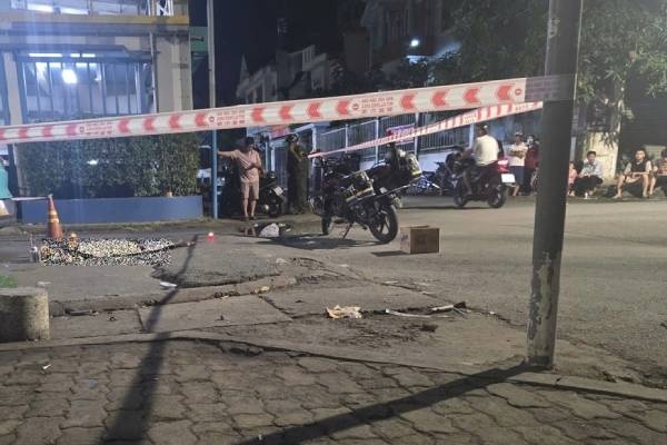 Tam giu tai xe xe cong nghe tong tu vong be gai 4 tuoi o TP.HCM hinh anh