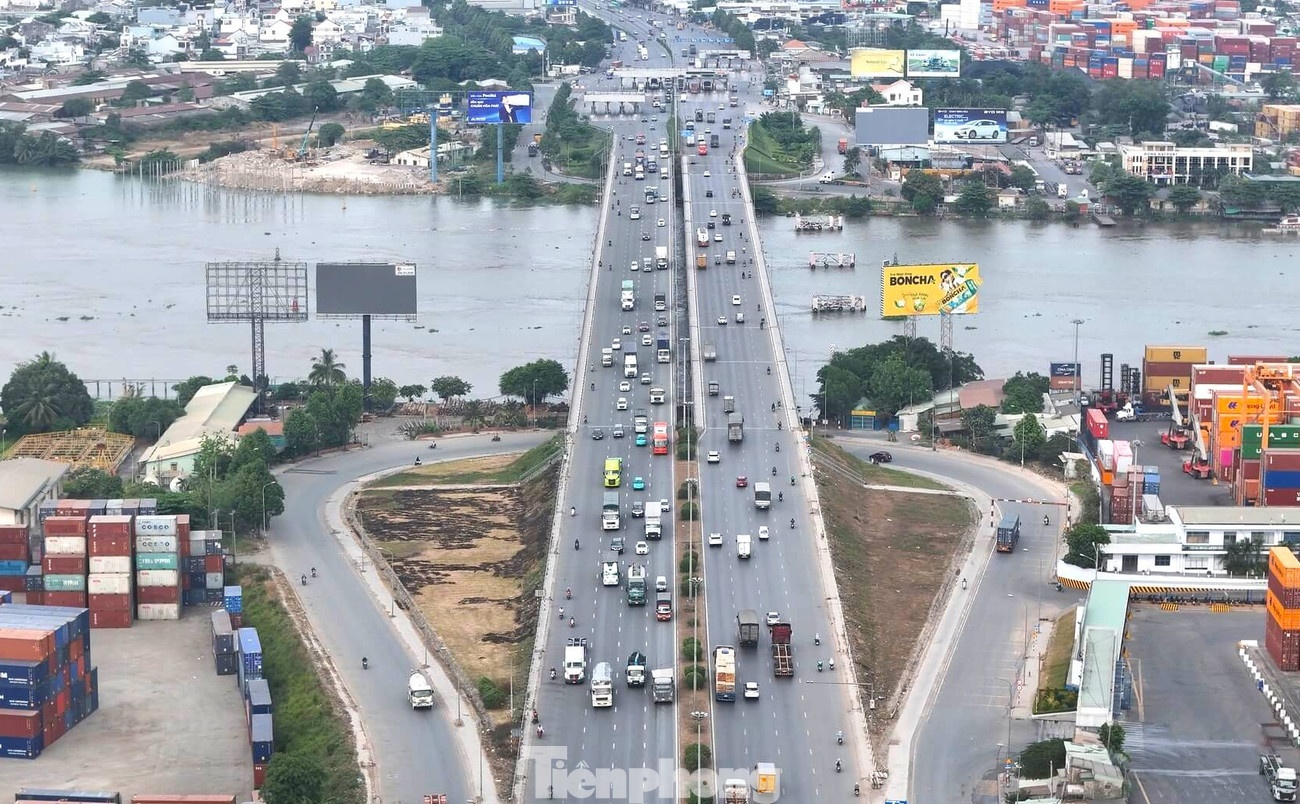 Nut giao Tan Van TP.HCM anh 15