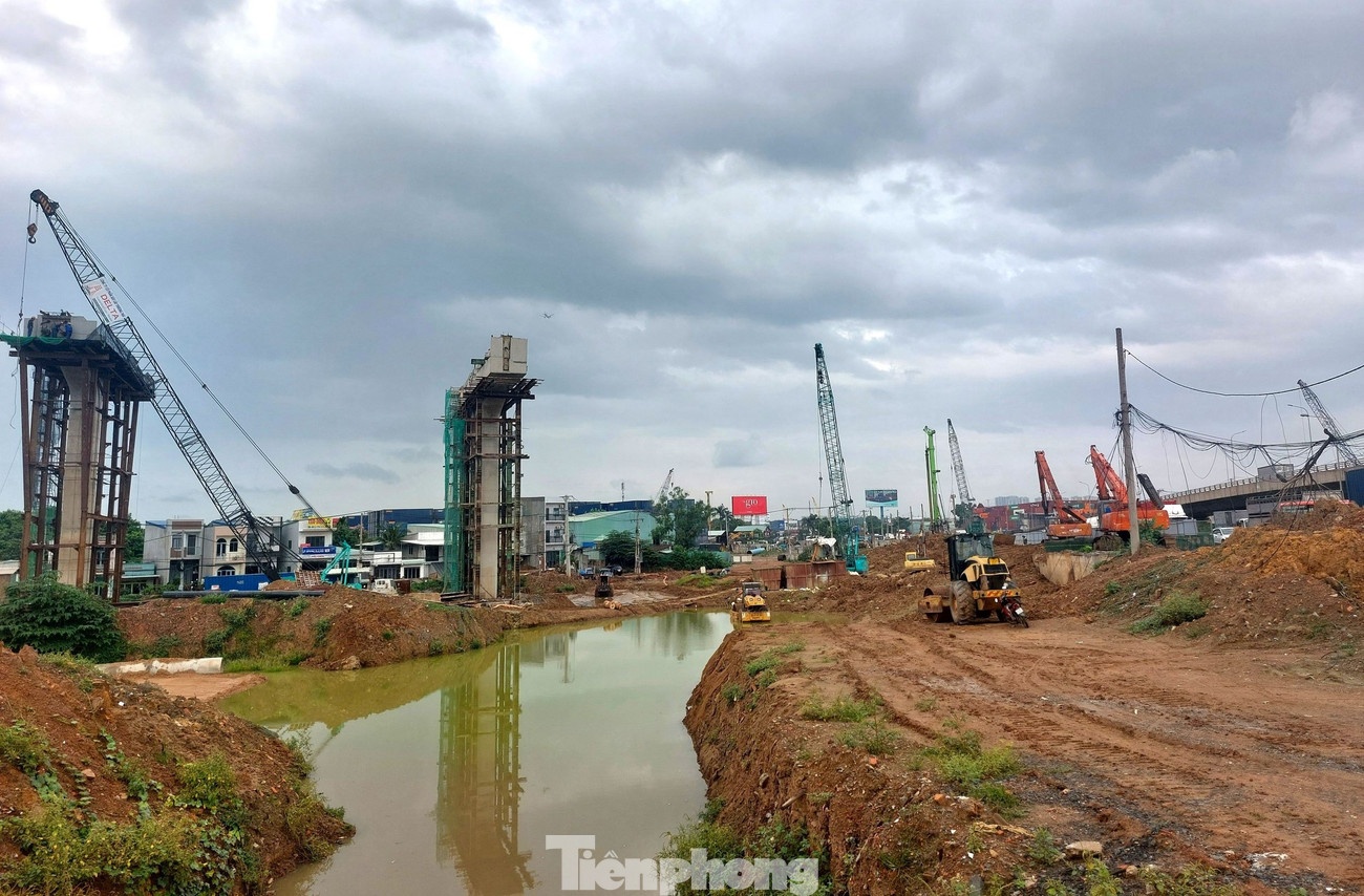 Nut giao Tan Van TP.HCM anh 2