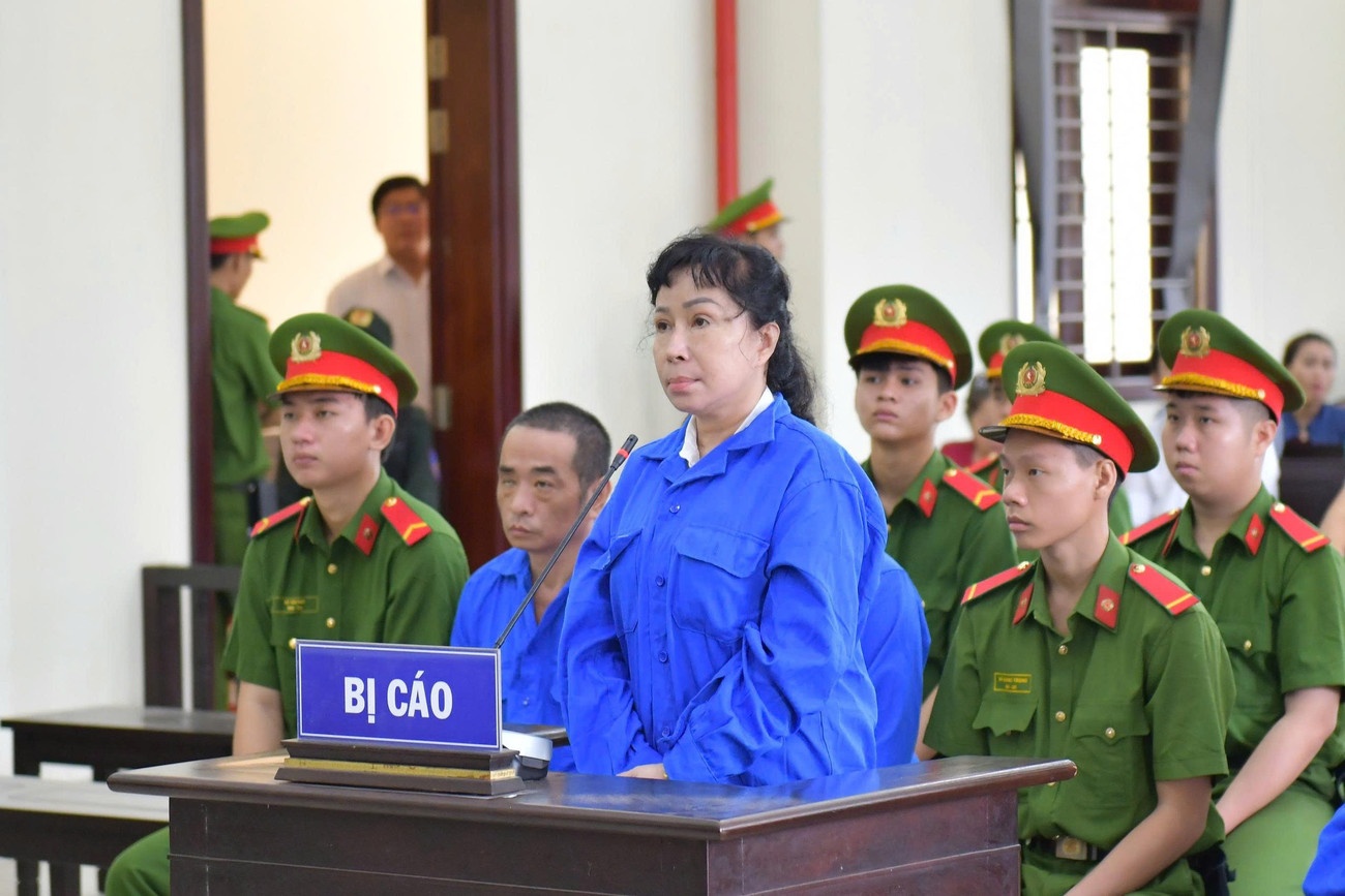 Nguyen Phu Thuan,  Truong Quoc Thai,  Nguyen Thi Cam Hong,  My Hanh,  Nguyen Thi Kim Phuong anh 2