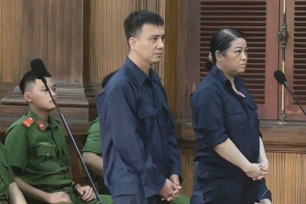 Lua ban du an 'ma', Tong giam doc Phu An Gia linh an chung than hinh anh