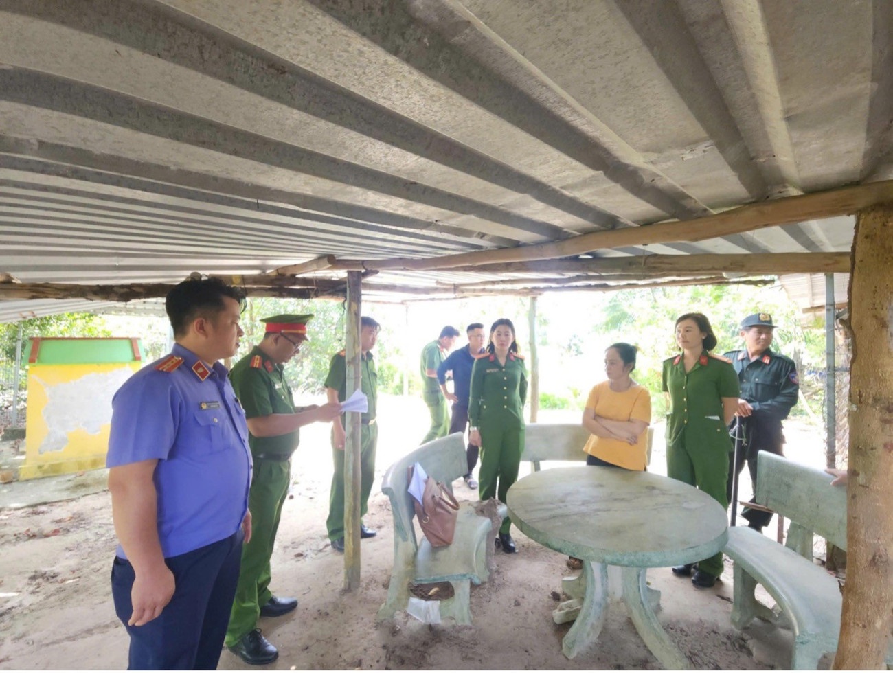 Nguyen Thi Chang,  Nguyen Van Dien,  Nguyen Quoc Dien,  Diep Duy Hao,  Diep Duy Dung anh 1