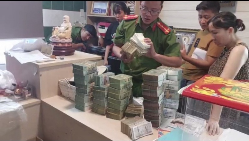 Okoye Christinan Ikechukwy,  Eneh Davidson Caleb,  Mai Vũ Minh,  Yến Sào Kingfood,  Quốc tịch Nigeria ảnh 6 Okoye Christinan Ikechukwy,  Eneh Davidson Caleb,  Mai Vu Minh,  Yen Sao Kingfood,  Quoc tich Nigeria anh 6