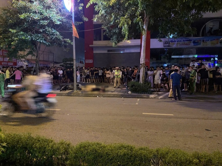 Cau Bo,  Quang Lich,  Dem 2/8,  Pham Tuan,  Duong Vo Nguyen Giap anh 1
