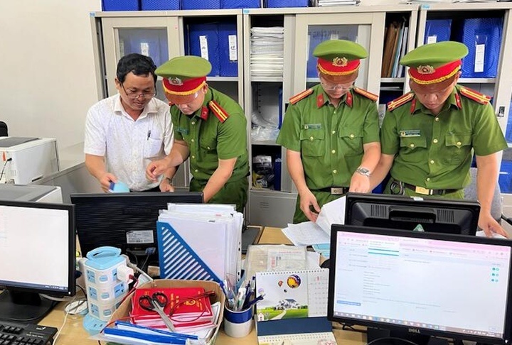 Nguyen Quang Vinh Binh,  Vo Giang,  So NN&amp;PTNT,  Nguyen Hai Thuy,  CACC,  tau 
thuyen An Thuan,  Cong ty An Thuan anh 1