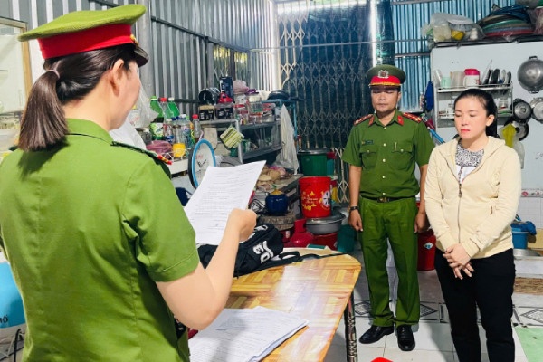 Hot khong hon 8 ty dong, chu hui bi bat tam giam hinh anh