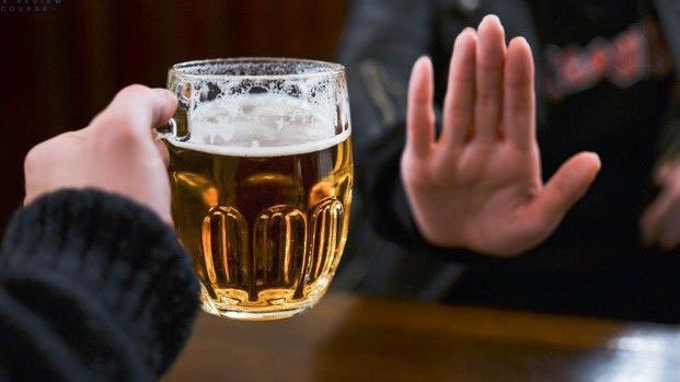 Quan bia o Hue lien tuc bi phat tien vi gay on hinh anh