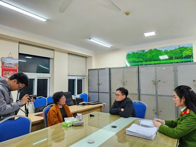 Sen Tai Thu VN,  Cty Sen Tai Thu,  DN Sen Tai Thu,  Gdoc Sen Tai Thu,  Pham Thi Hoa anh 1