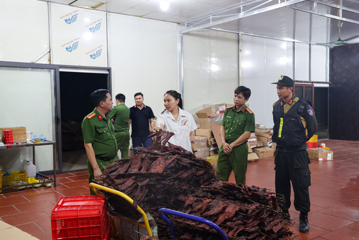 Cong ty MQ Food,  Doanh nghiep MQ Food,  Giam doc MQ Food,  Cong ty Cuong Huong,  Giam doc Cuong Huong,  Doanh nghiep Cuong Huong anh 2