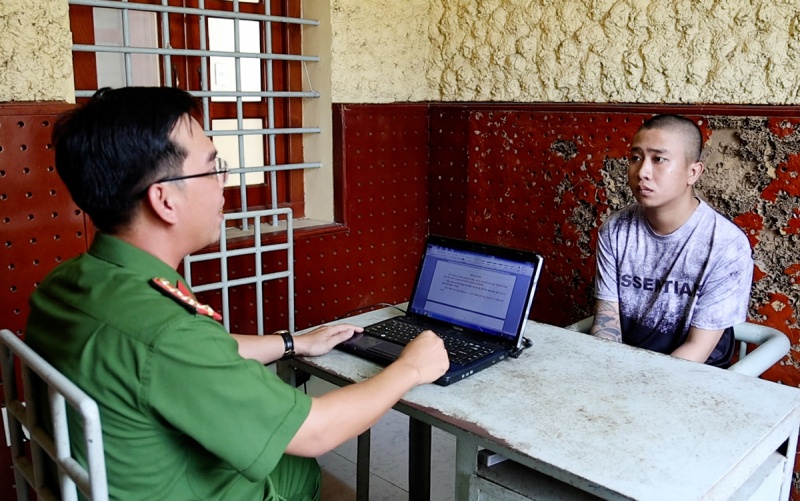 Cong an Vinh An,  Pham Van Nhan,  Le Hoang An,  Huynh Son Lam,  Do Thi Cam Hien anh 2