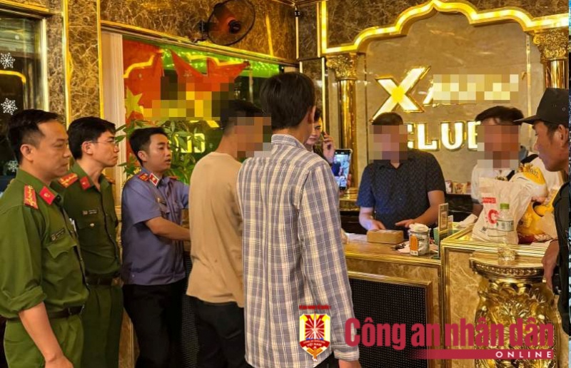 Karaoke X-Men,  chu karaoke X-Men,  quan karaoke X-Men,  NV karaoke X-Men,  chu karaoke X-Men,  quan karaoke X-Men anh 1