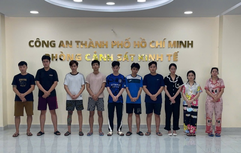 Nguyen Gia Hoai Thuong,  Ha Tri Nguyen,  Nguyen Ha Minh Thy,  Nguyen Ngoc Anh Tien,  Vuong Le Hoang,  90’s House,  Quan 90’s House anh 2