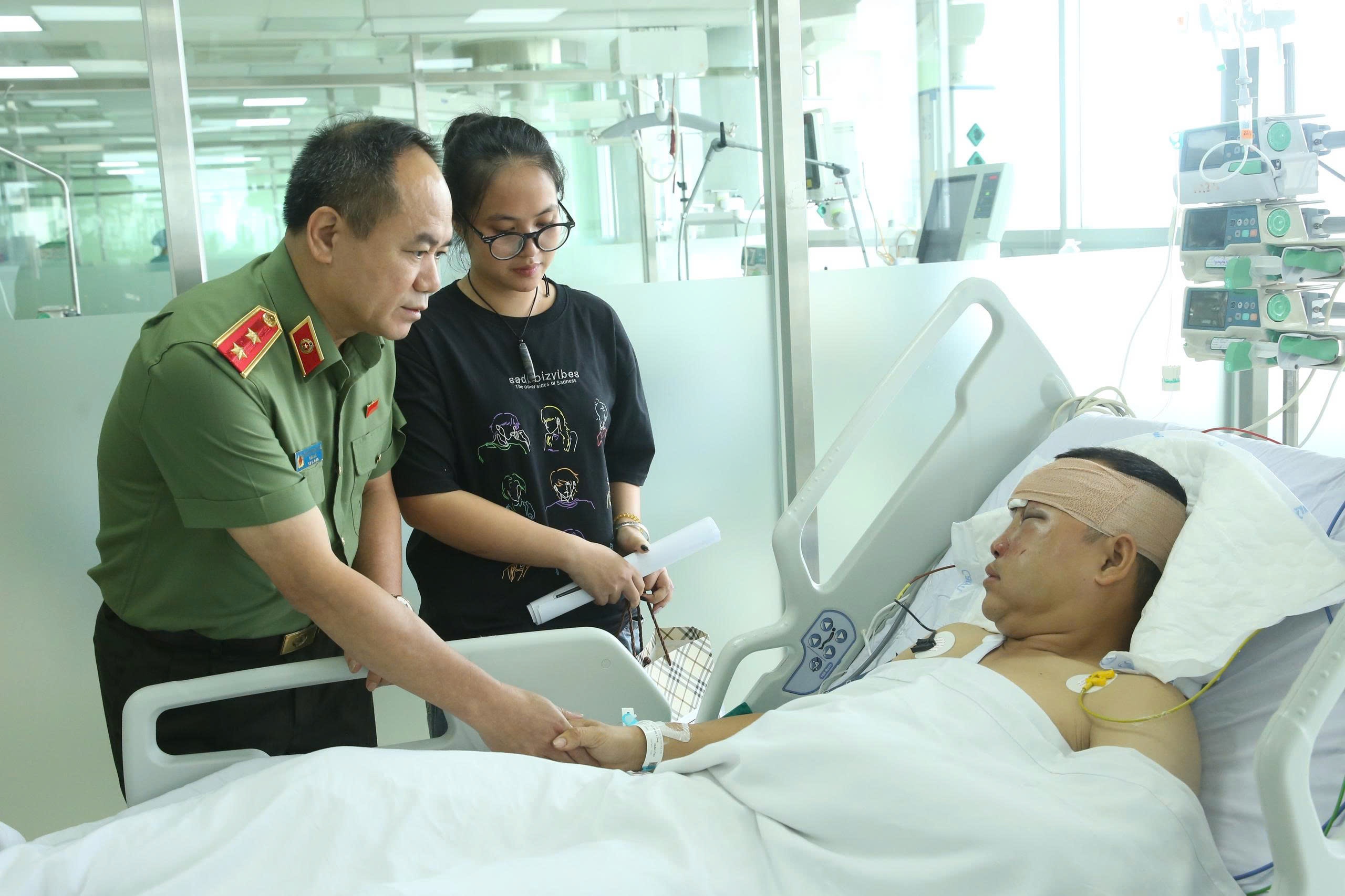 Le Dinh Cong,  CATP,  Nguyen Ba Hoai Nam,  Thon Trung Oai,  CAHN anh 1