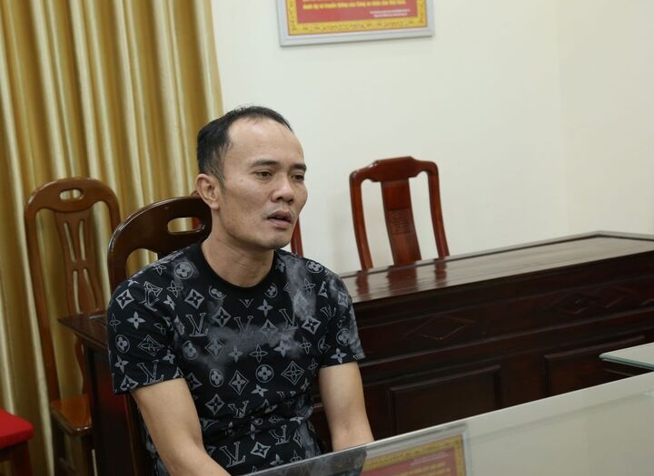 Tam giu nguoi dan ong dap nga nu dieu duong tai benh vien o Ninh Binh hinh anh