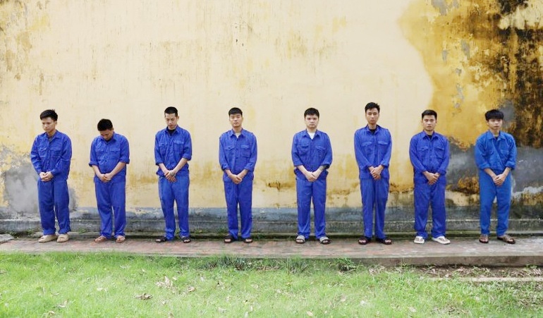 Quang Trường Diamond,  Phan Công Khanh,  Nguyễn Duy Thoại,  Ngô Thị Thêu,  Xa hoa,  Công ty Phượng Hoàng ảnh 2 Quang Truong Diamond,  Phan Cong Khanh,  Nguyen Duy Thoai,  Ngo Thi Theu,  Xa hoa,  Cong ty Phuong Hoang anh 2