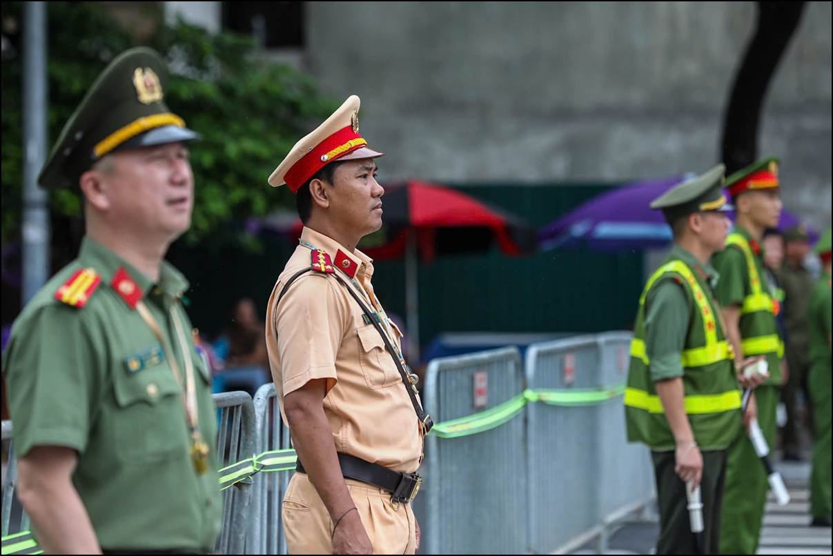 Vanh dai III,  Duong Vanh dai I,  Hung Vuong,  Van Cao,  Duong Vanh dai II,  Vanh dai II anh 1