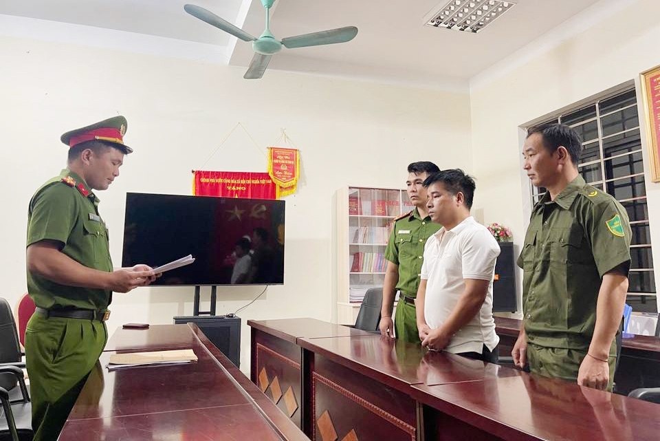 Ngan hang Agribank,  Giam doc Agribank,  Chu tich Agribank,  Nhan vien Agribank,  Tru so Agribank anh 1