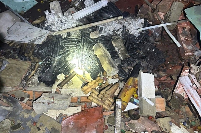 UBND Gia Hiep,  Cong an Gia Hiep,  Nguyen Huu Tu,  Phao no,  Xe toac anh 1