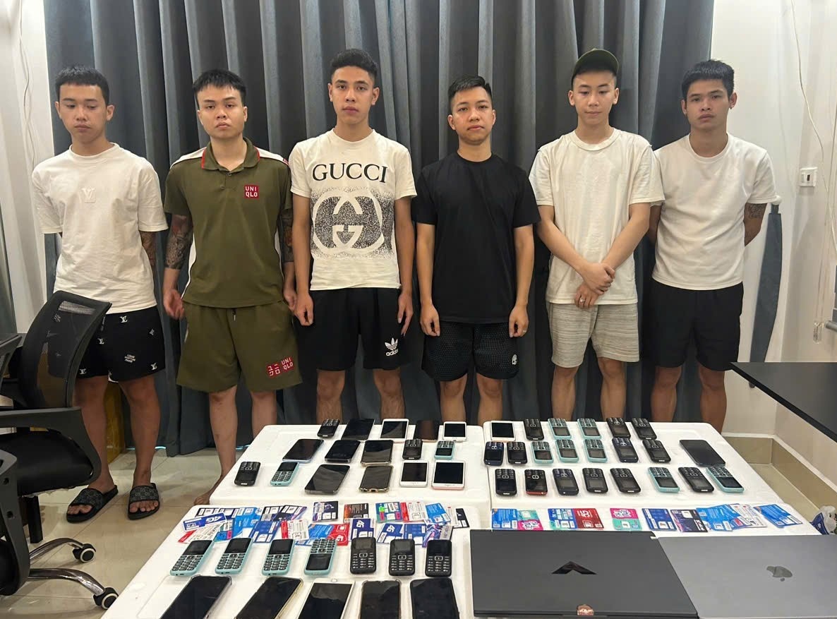 Tran Duc Nhan,  ICloud,  Ta Dien Thuan,  Tran Duc Anh,  Tho Van anh 1