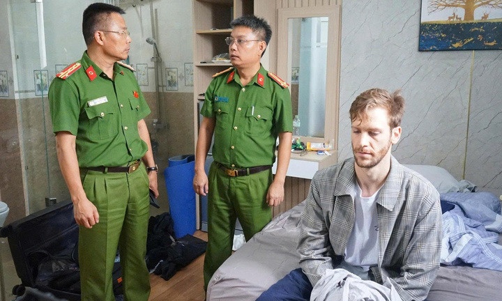 Đường Núi Thành,  Tối 26/8,  Công an Đà Nẵng,  Tiệm vàng,  Táo tợn ảnh 1 Duong Nui Thanh,  Toi 26/8,  Cong an Da Nang,  Tiem vang,  Tao ton anh 1