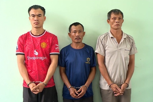 Cong an TP.HCM boc go bang trom cap, tieu thu xe may lien tinh hinh anh