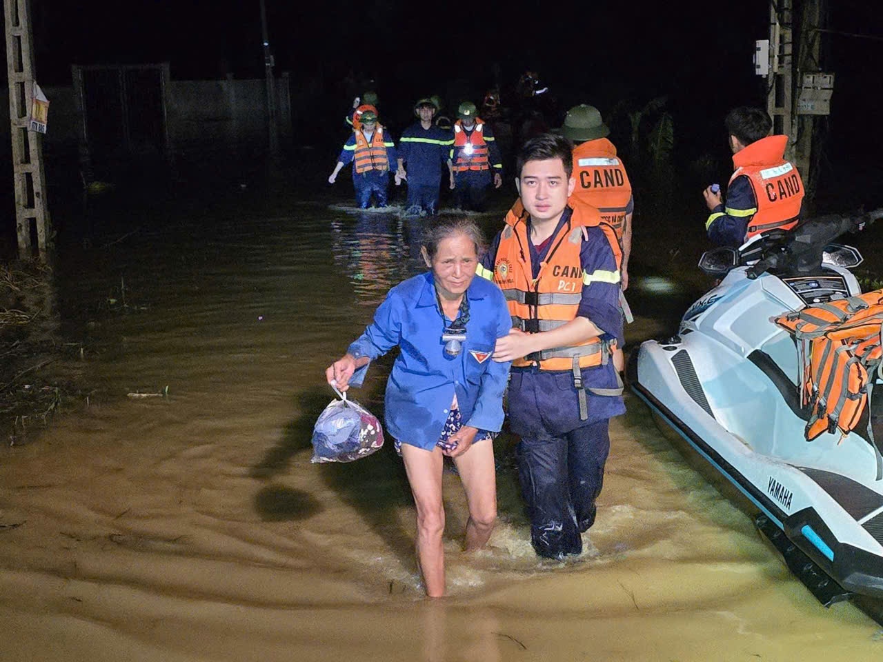 Cong an Nghe An,  Bao so 5,  Thuy hai san,  Khu vuc nguy hiem anh 1