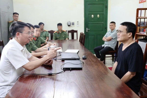 Chuyen it biet ve 'ong lai coin ben Ha' hinh anh