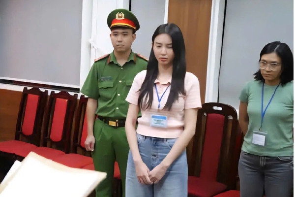 Thu doan che giau vai tro tai Cong ty Chi Em Rot cua hoa hau Thuy Tien hinh anh