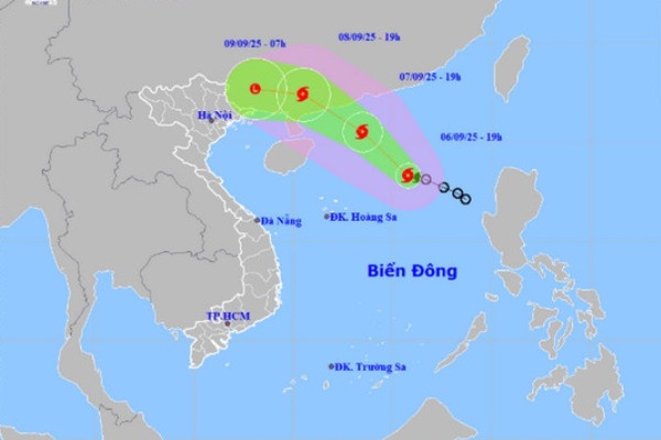 Bao so 7 di chuyen theo huong Tay Bac voi toc do 10-15 km/h hinh anh