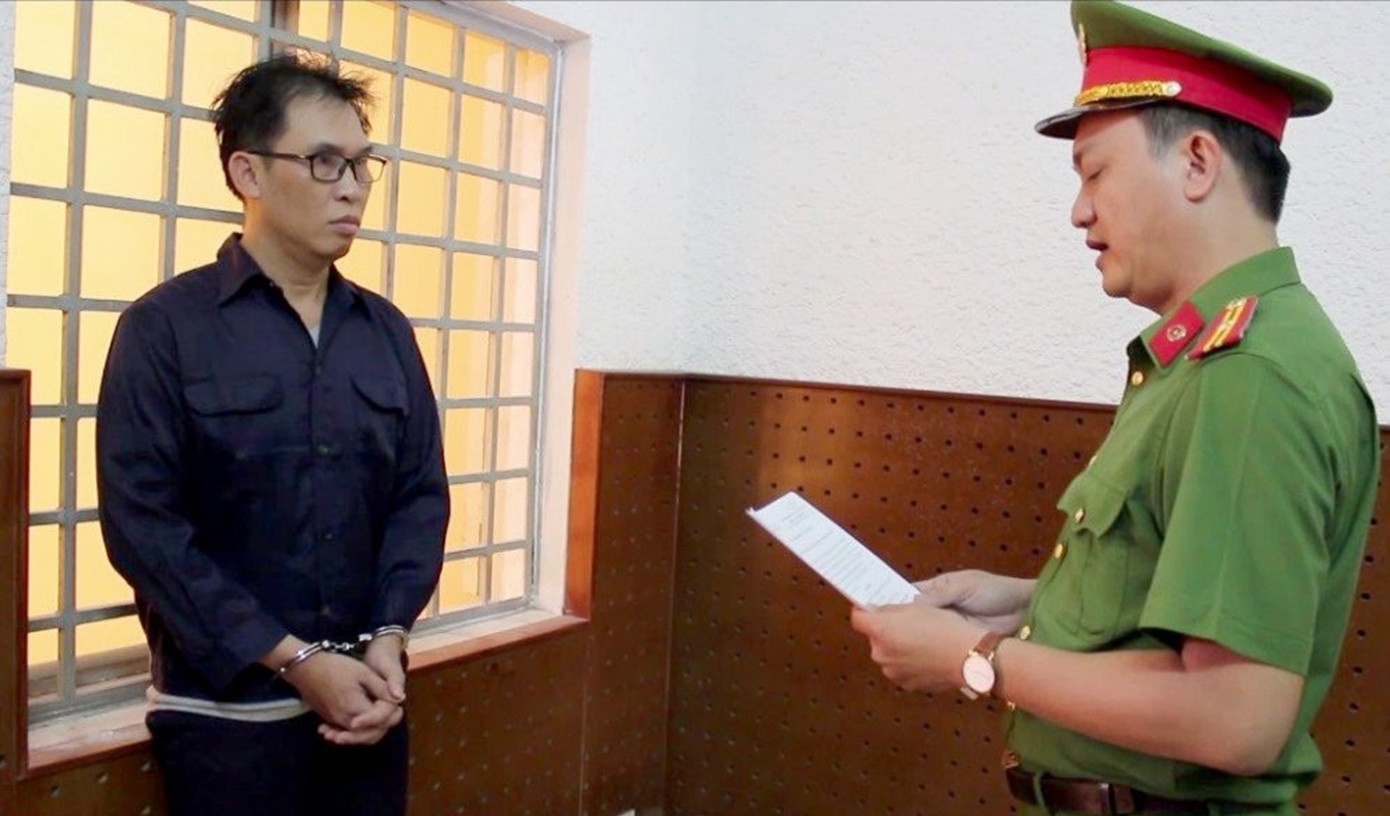 Vinafood II,  Dinh Truong Chinh,  Dat vang,  Cong ty nha HDTC,  Giam doc nha HDTC,  Chu tich nha HDTC,  Ke toan nha HDTC,  Nhan vien nha HDTC,  Tru so nha HDTC anh 1