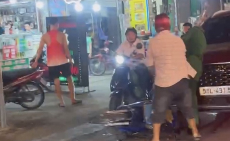 Nguoi dan ong,  say xin anh 1