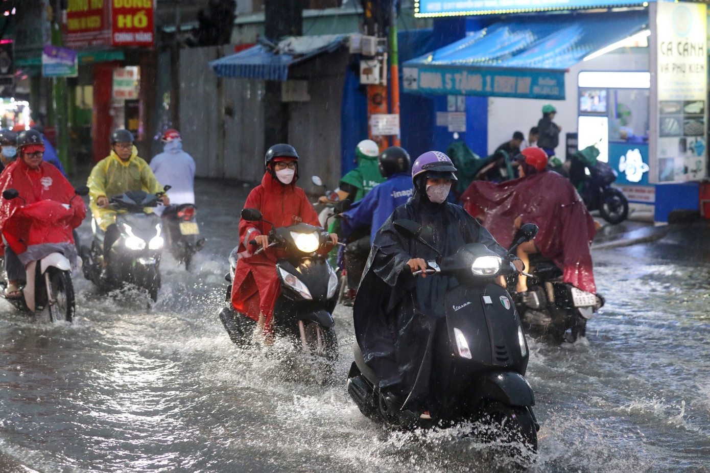 Ket xe Thu Duc TP.HCM anh 8