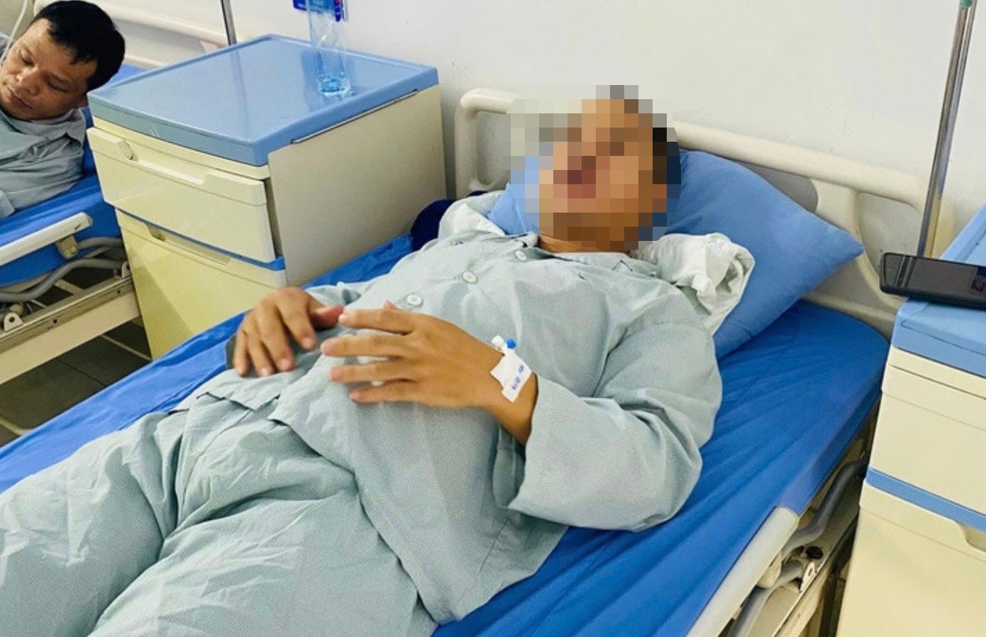 Giup nguoi gap nan,  lai bi hanh hung anh 3