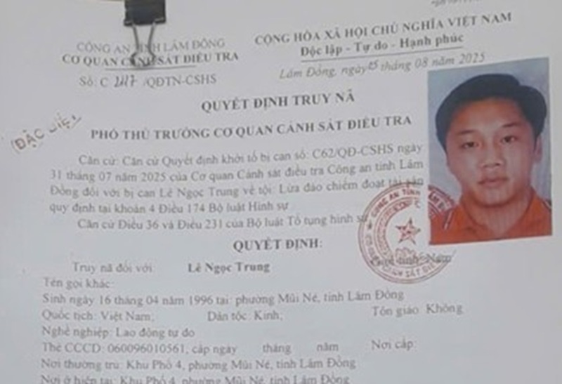 Nhan vien ngan hang,  Lua dao chiem anh 1