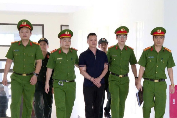 Manh 'go' thao tung kiem lam, quan su cho Vi 'ngo' the nao? hinh anh