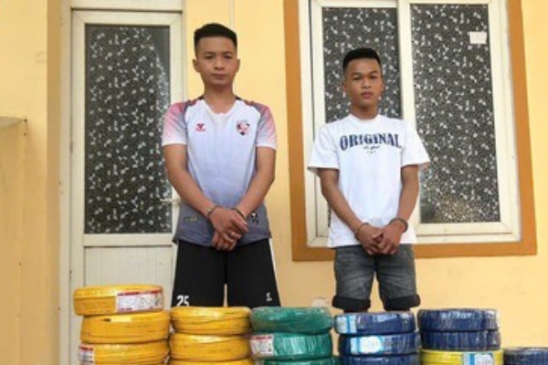 Hai anh em dot nhap nha xuong 'cuom' day dien tri gia 70 trieu dong hinh anh