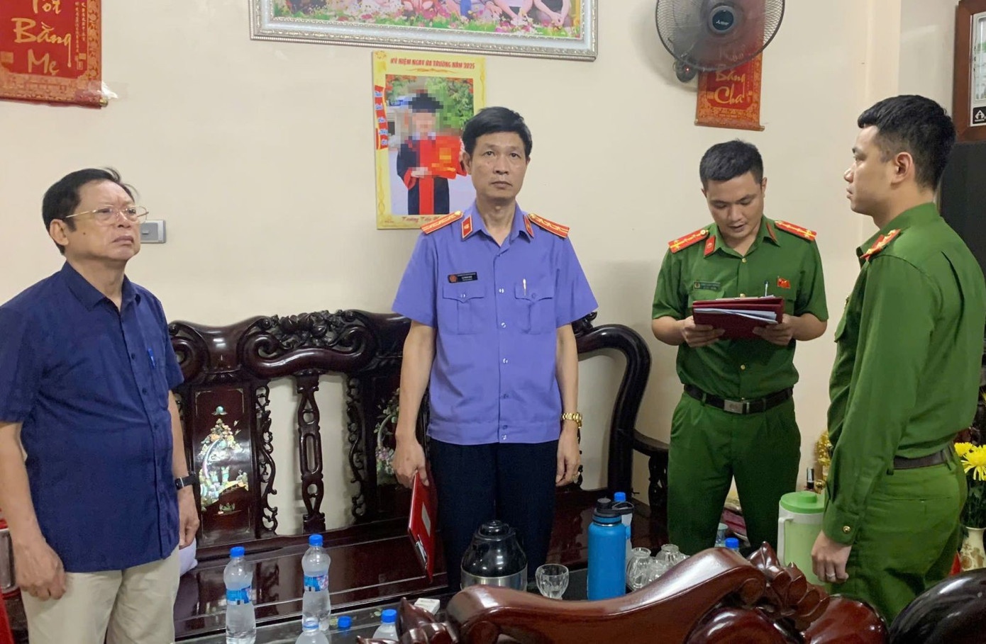 Ong trum Y eng,  Cty Minh Phuc Group,  DN Minh Phuc Group,  Chu Minh Phuc Group,  NV Minh Phuc Group,  Ktoan Minh Phuc Group,  Xay dung Hai Linh,  BDS Dat - Y anh 1