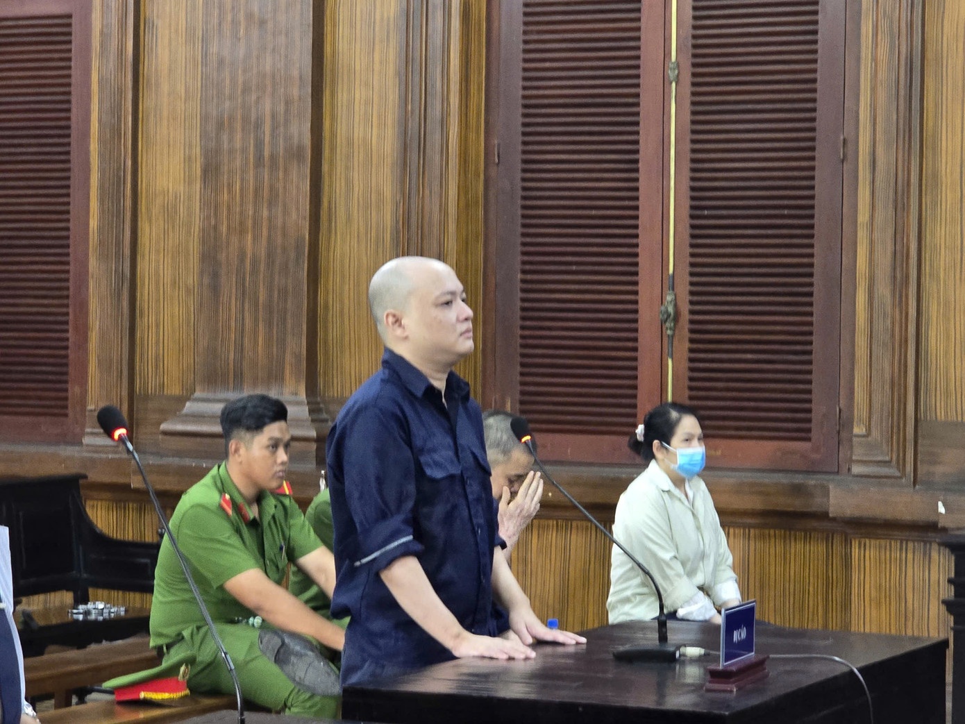 Nha thuoc My Chau,  Giam doc My Chau,  My Chau Pharmacy Group anh 2